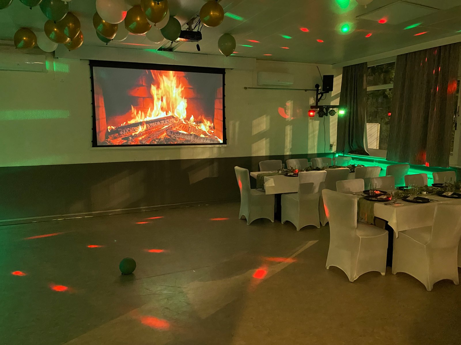 Vereinshaus festlich gedeckt